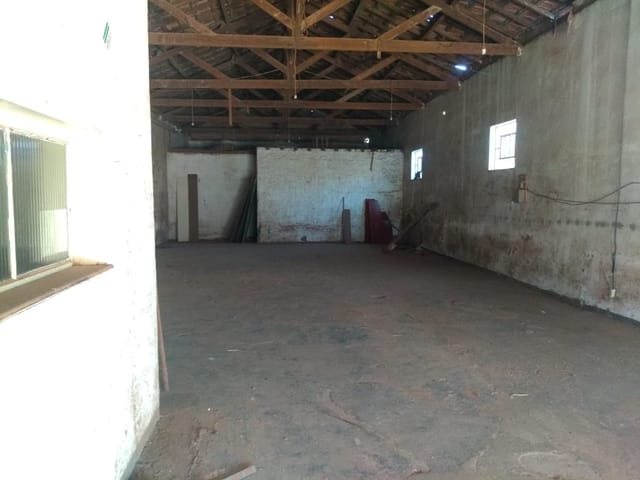 Galpão / Barracão com 322m², à venda, no bairro Crispim em Pindamonhangaba