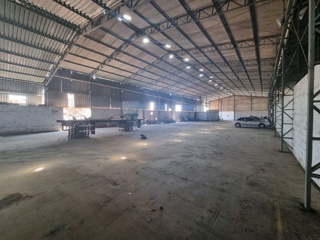 Galpão / Barracão com 1926m² 1 quarto e 1 banheiro, para alugar, no bairro Loteamento Industrial Nova Roseira em Roseira