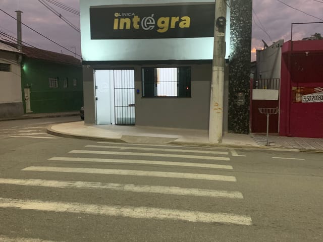 Sala para alugar, no bairro Centro em Pindamonhangaba