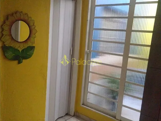 Comercial com 150m² 2 quartos e 3 banheiros, à venda, no bairro Moreira César em Pindamonhangaba