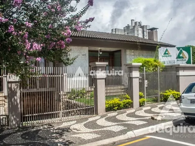 Casa com 672m² 4 quartos e 3 banheiros, à venda, no bairro Centro em Ponta Grossa
