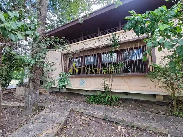 Comercial com 1200m² 3 quartos e 4 banheiros, para alugar, no bairro Centro em Taubaté