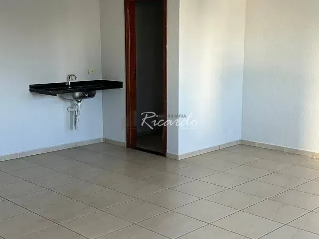 Loja para alugar, no bairro Centro em Arapongas