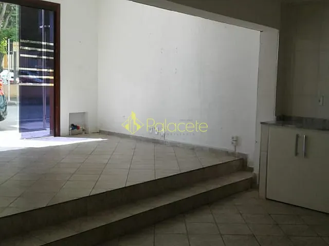 Prédio com 664m² 3 quartos e 4 banheiros, à venda, no bairro São Benedito em Pindamonhangaba