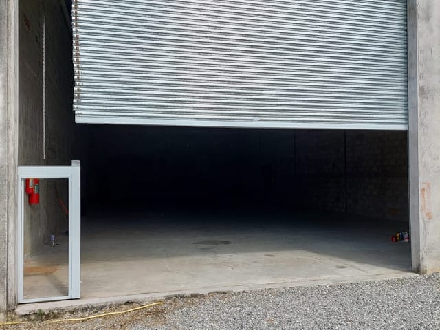 Galpão / Barracão com 490m², para alugar, no bairro Jardim Santa Clara em Taubaté