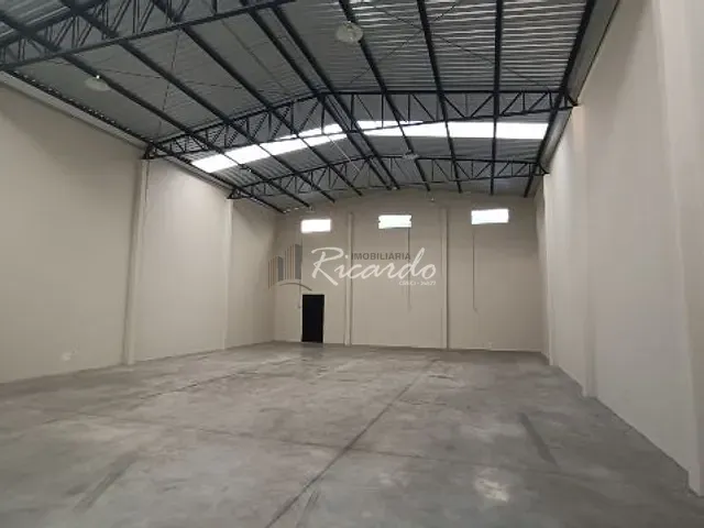 Galpão / Barracão com 340m², à venda, no bairro Jardim Bandeirantes em Arapongas