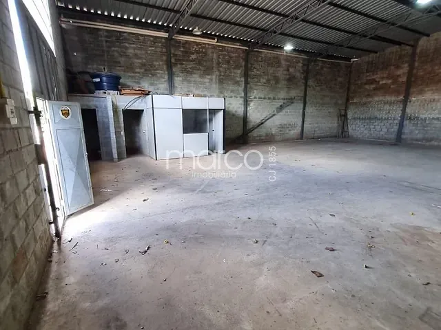 Galpão / Barracão para alugar, no bairro Jardim Guanabara em Goiânia