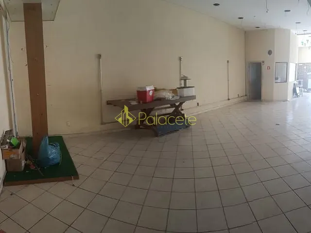 Galpão / Barracão com 450m², para alugar, no bairro Campo do Galvão em Guaratinguetá