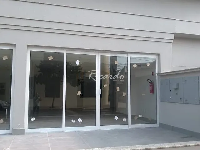 Sala para alugar, no bairro Centro em Arapongas