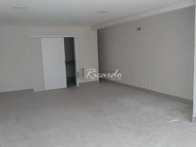 Sala para alugar, no bairro Centro em Arapongas