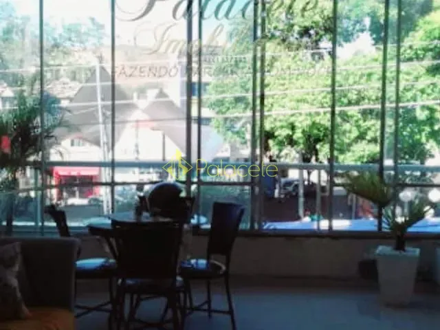 Comercial com 888m² 6 quartos e 1 banheiro, à venda, no bairro Centro em Aparecida
