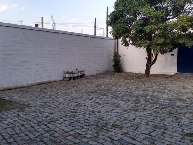 Galpão / Barracão com 90m² 1 quarto e 1 banheiro, à venda ou para alugar, no bairro Jardim Santo Afonso em Aparecida