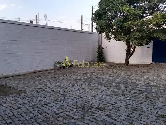 Galpão / Barracão com 90m² 1 quarto e 1 banheiro, à venda ou para alugar, no bairro Jardim Santo Afonso em Aparecida
