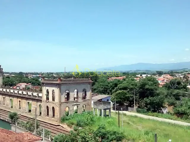 Prédio com 870m² 12 quartos e 1 banheiro, à venda, no bairro Centro em Cachoeira Paulista