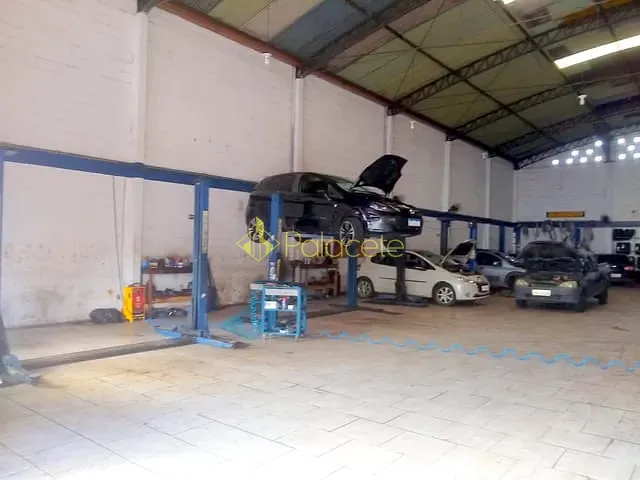 Galpão / Barracão com 600m², à venda ou para alugar, no bairro Frei Galvão em Potim