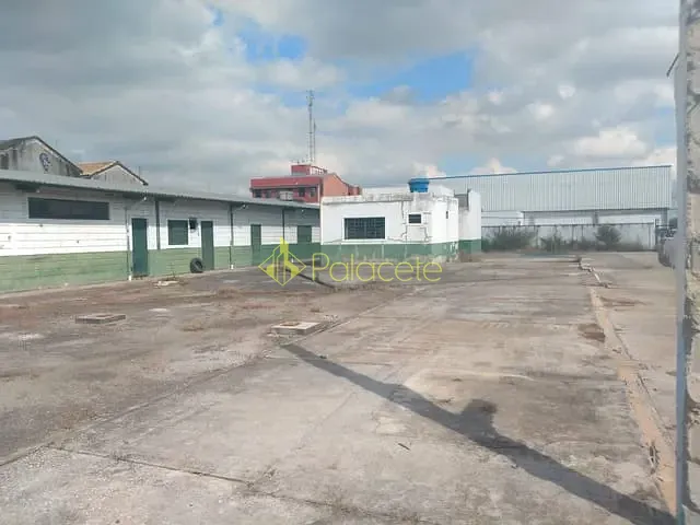 Comercial com 1920m², para alugar, no bairro Cidade Nova em Pindamonhangaba