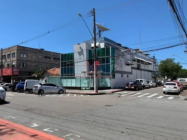 Conjunto comercial com 900m², para alugar, no bairro Goiabeiras em Vitória