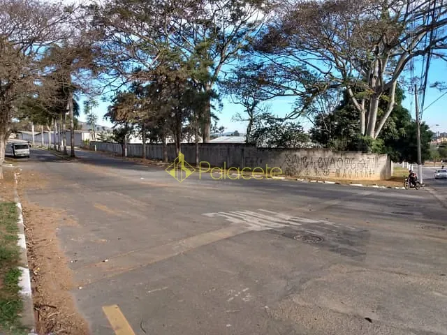 Galpão / Barracão com 3970m², à venda, no bairro Cidade Nova em Pindamonhangaba