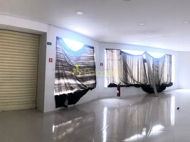 Loja com 336m², à venda, no bairro Residencial Maricá em Pindamonhangaba