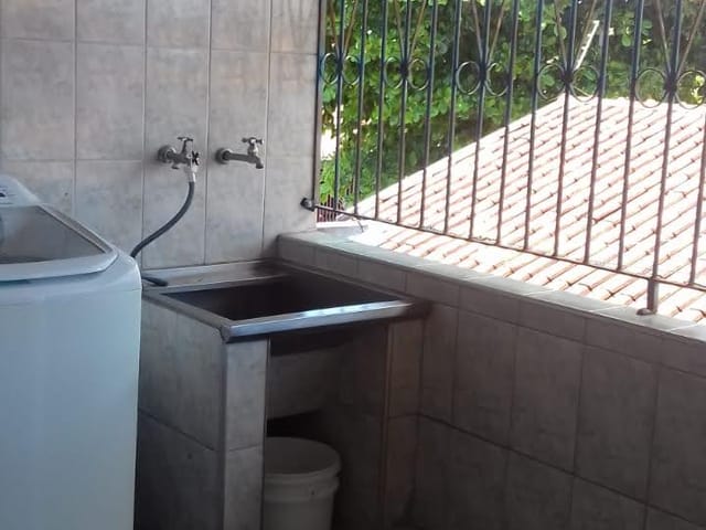 Comercial com 200m² 3 quartos e 6 banheiros, à venda ou para alugar, no bairro Jardim das Bandeiras em Taubaté