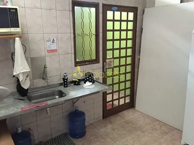 Comercial com 200m² 3 quartos e 6 banheiros, à venda ou para alugar, no bairro Jardim das Bandeiras em Taubaté