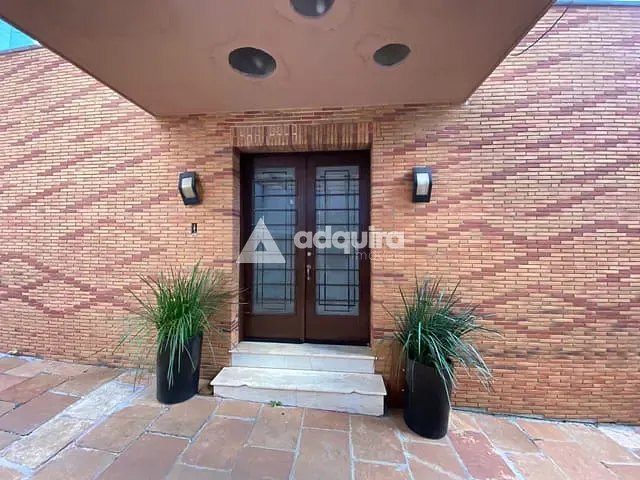 Casa com 529m² 3 quartos e 2 banheiros, para alugar, no bairro Centro em Ponta Grossa