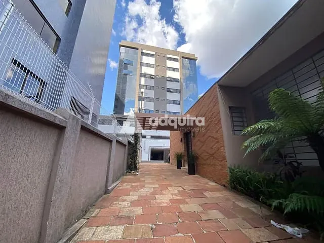 Casa com 529m² 3 quartos e 2 banheiros, para alugar, no bairro Centro em Ponta Grossa