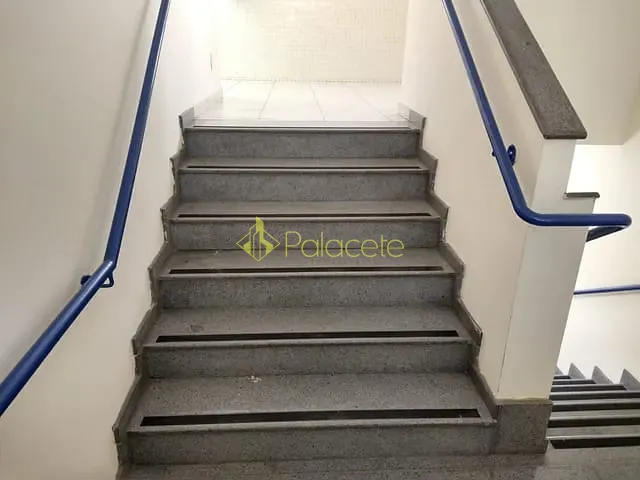 Sala para alugar, no bairro Centro em Pindamonhangaba