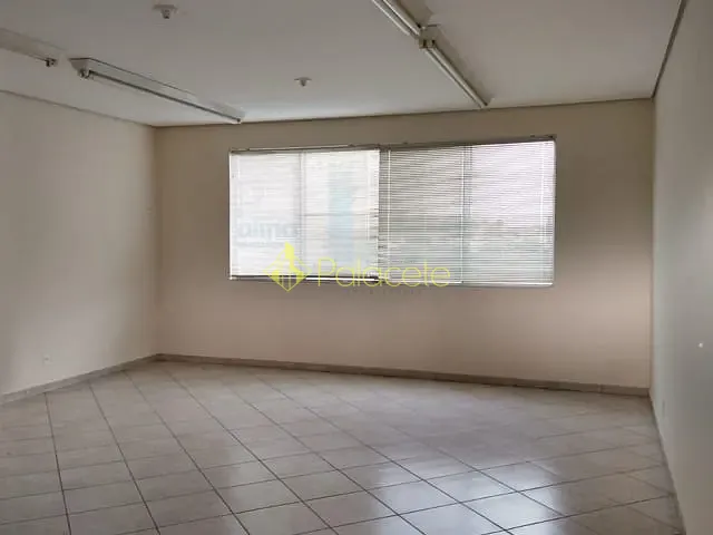 Sala para alugar, no bairro Centro em Pindamonhangaba