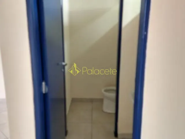 Sala com 26m², para alugar, no bairro Centro em Pindamonhangaba