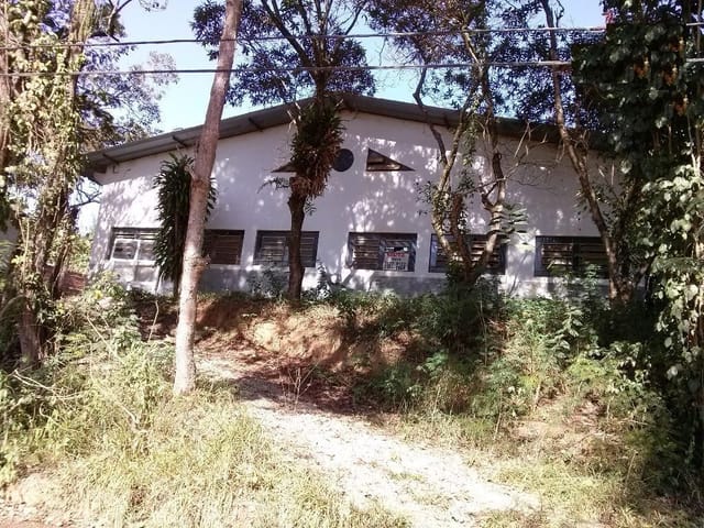 Galpão / Barracão com 700m² 1 quarto e 1 banheiro, à venda, no bairro Belvedere Club dos 500 em Guaratinguetá