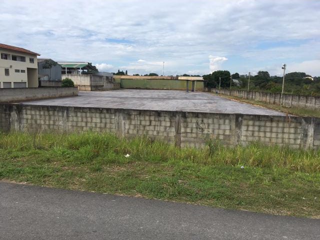 Galpão / Barracão com 8600m², à venda ou para alugar, no bairro Triângulo em Pindamonhangaba
