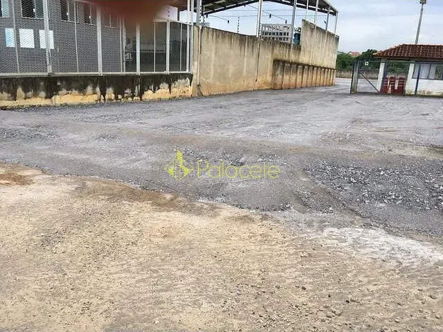 Galpão / Barracão com 8600m², à venda ou para alugar, no bairro Triângulo em Pindamonhangaba
