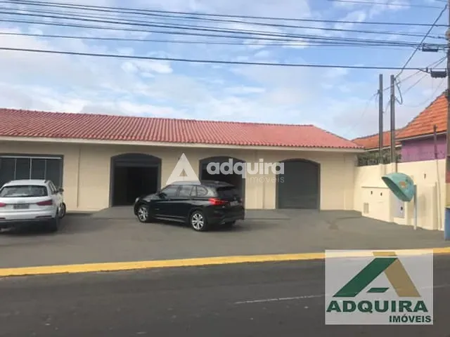 Casa com 355m², à venda, no bairro Uvaranas em Ponta Grossa