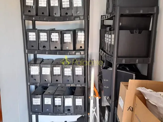 Comercial com 233m² 4 quartos e 4 banheiros, à venda, no bairro Jardim Santa Luzia em Pindamonhangaba