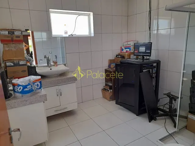 Comercial com 233m² 4 quartos e 4 banheiros, à venda, no bairro Jardim Santa Luzia em Pindamonhangaba