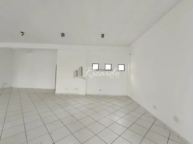 Sala com 80m², para alugar, no bairro Centro em Arapongas
