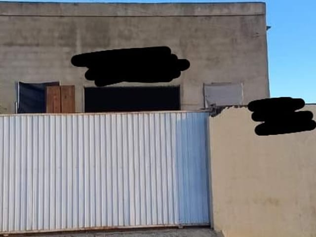 Galpão / Barracão com 260m² 3 quartos e 3 banheiros, à venda, no bairro Residencial Estoril em Taubaté