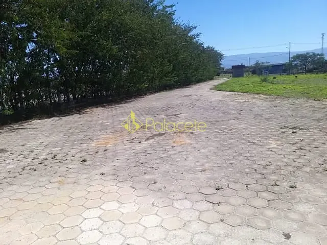 Galpão / Barracão com 7500m², à venda, no bairro Moreira César em Pindamonhangaba
