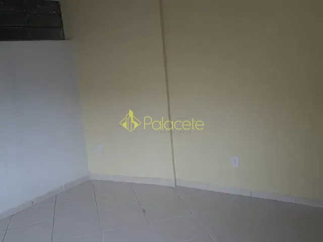 Sala à venda, no bairro Centro em Pindamonhangaba