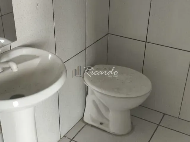 Galpão / Barracão com 300m², para alugar, no bairro Jardim Primavera em Arapongas