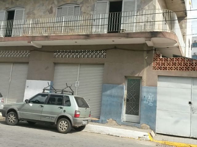 Prédio com 320m², à venda, no bairro Santa Rita em Aparecida