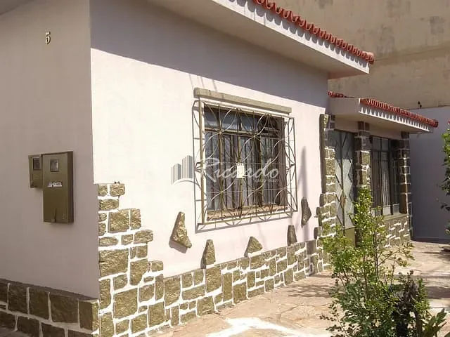 Casa com 506m² 3 quartos e 1 banheiro, à venda, no bairro Centro em Arapongas