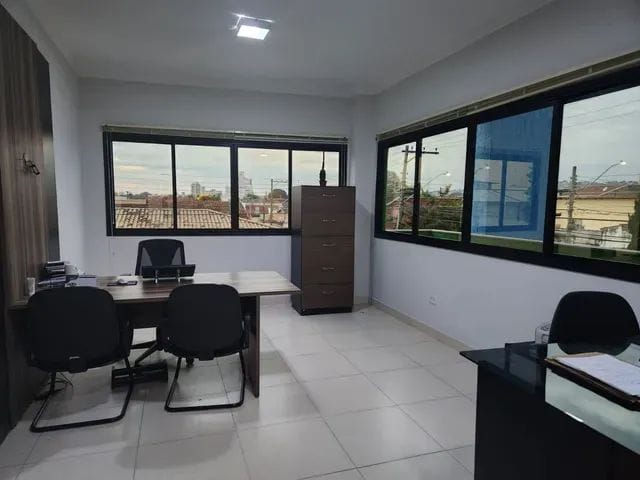Sala à venda, no bairro Centro em Taubaté
