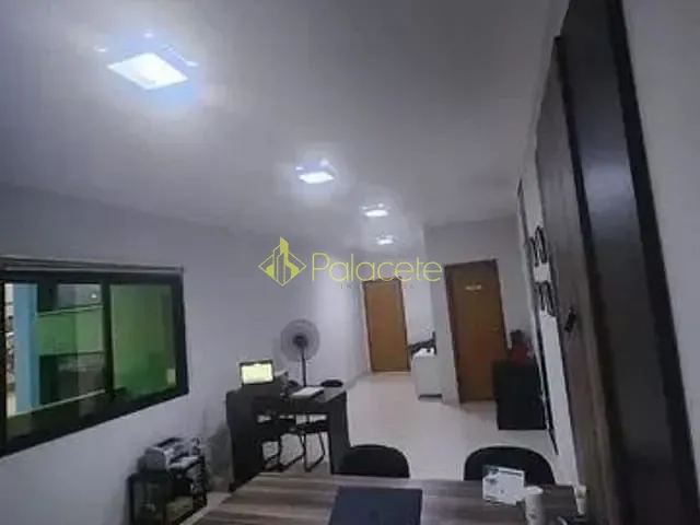 Sala à venda, no bairro Centro em Taubaté