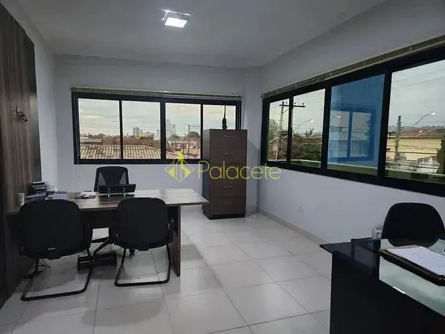 Sala à venda, no bairro Centro em Taubaté