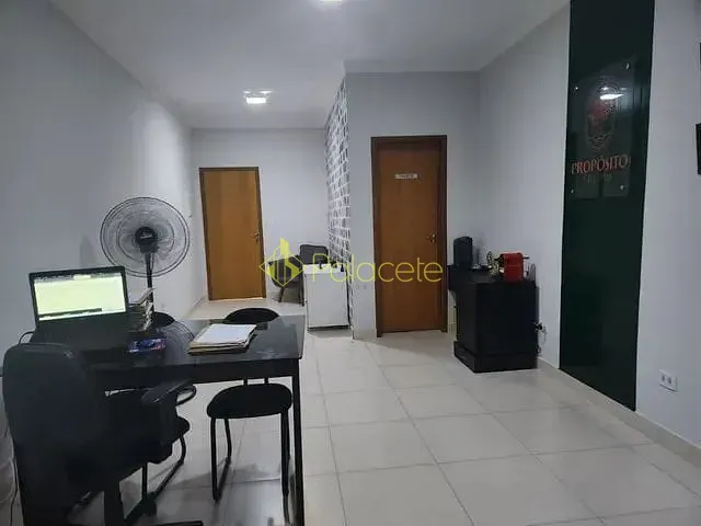 Sala à venda, no bairro Centro em Taubaté