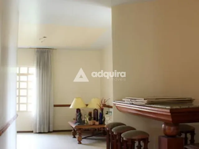 Casa com 710m² 3 quartos e 2 banheiros, à venda, no bairro Ronda em Ponta Grossa