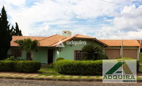 Casa, 3 quartos, 221 m² - Foto 1