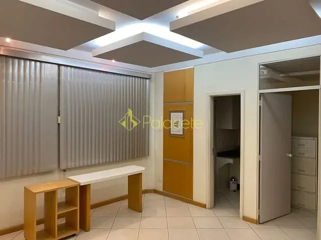 Sala com 28m² 2 quartos e 1 banheiro, à venda, no bairro Centro em Taubaté